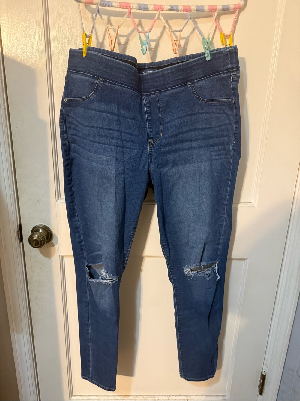 Old Navy Rockstar Mid-Rise Distressed Skinny Jeans Size 18 Regular